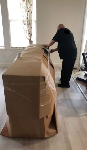 International Moves in Los Angeles, CA (2)